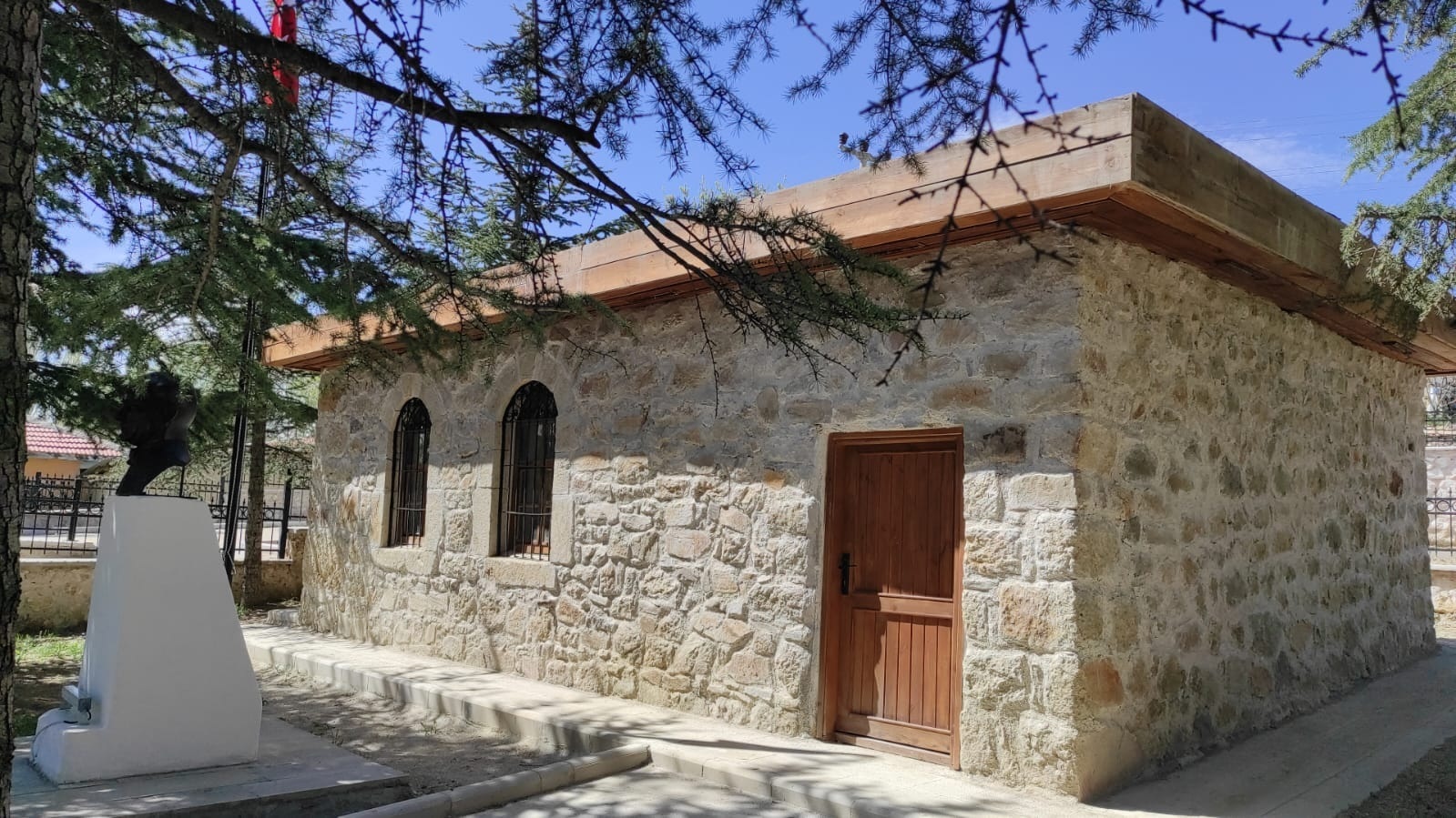 RESTORASYONU YAPILDI, AÇILIŞI UNUTULDU!