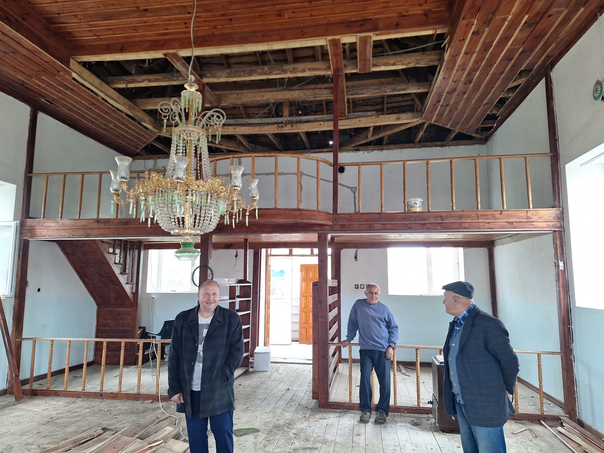 SIRÇASARAY CAMİSİ TAŞINIYOR