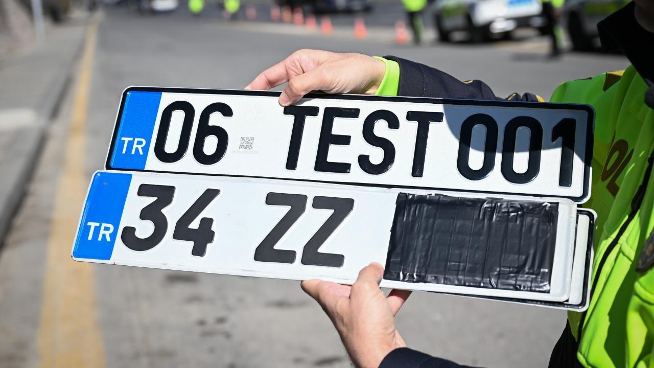 STANDART DIŞI PLAKALAR ÜCRETSİZ DEĞİŞTİRİLECEK!