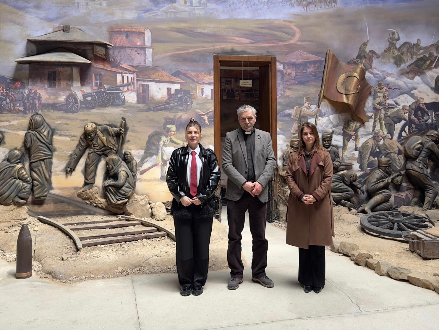 BATIKENT PAPAZI, PAPAZIN EVİ İÇİN GELDİ